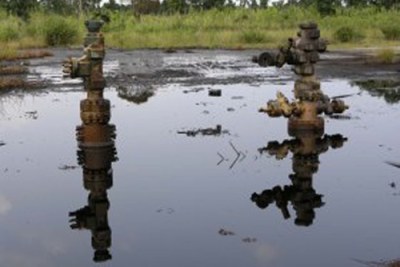 Shell oil-heads leaking at K-Dere, Ogoni.