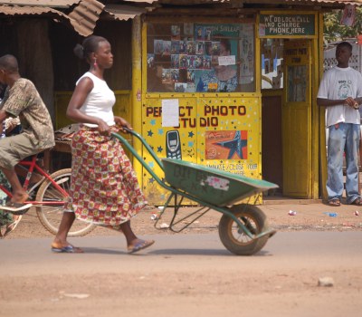 Wheelbarrows Help Liberia Move