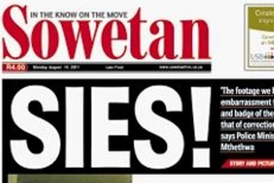 The Sowetan must apologise for publishing pictures of two police officers having sex while on duty.