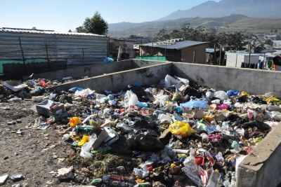 Les députés ont adopté lundi à l'unanimité une loi confiant la collecte des ordures ménagères aux collectivités locales. (Image d'archives)