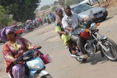 Cavaliers dans les rues de la ville centrale de Bouaké en Côte d’Ivoire.(photo d'archives)