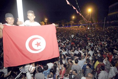Nouvelles tensions à Tunis, après l'inhumation de Mohamed Brahmi.
