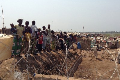 Des personnes déplacées à l'aéroport de Bangui en République centrafricaine