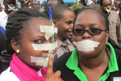 Kenyan journalists protest government censorship (file photo).