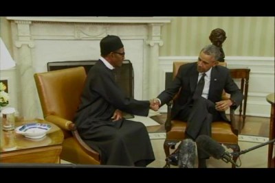 Le Président Obama et le Président Buhari dans le bureau ovale de la Maison Blanche.