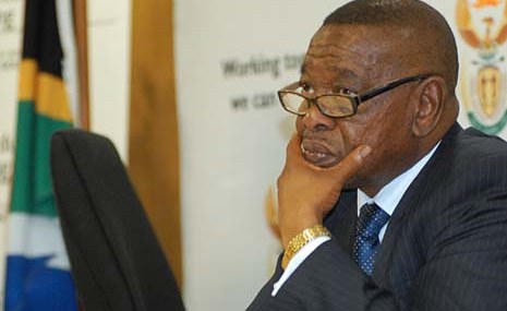 جنوب إفريقيا: Blade Nzimande يحدّث خطط التمويل بعد وفاة Mthokozisi Ntumba وككرات ثلجية غضب الطلاب 2