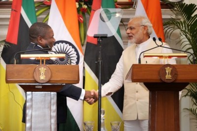 President Nyusi with Indian PM Modi (file photo).