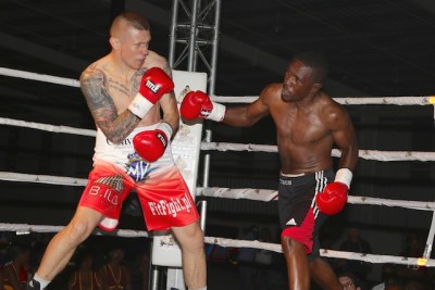 Tyson Ushona (right) in action against Rafal Jackiewicz.