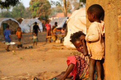 Des enfants de Bakala dans un camp pour personnes déplacées à Grimali, en République centrafricaine, le 24 janvier 2017. Environ 10 000 personnes ont fui les combats entre l’UPC et le FPRC dans la province d’Ouaka depuis fin novembre 2016.