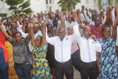 Striking Kenyan lecturers demonstrate in Mombasa.