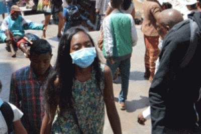 Par crainte d'être contaminés, nombre d'élèves ont porté des masques, dans la rue et à l'école.