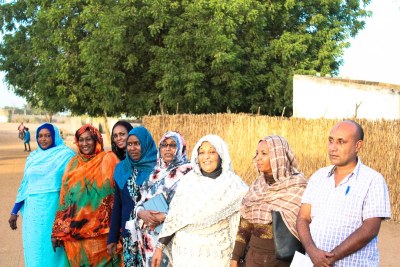 La délégation de parlementaires soudanaises au village de village de Kër Simbara, situé à sept kilomètres de Thiès (Sénégal), le 24 janvier 2018.