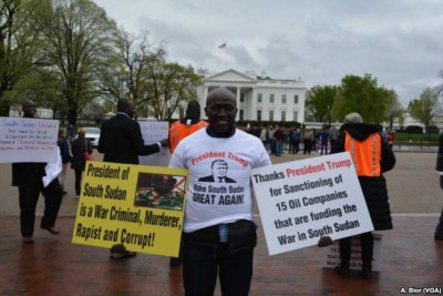 Demonstrators gathered in front of the White House in Washington D.C. to protest the ongoing war in South Sudan, April 16, 2018.