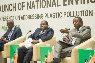 Minister for Environment Vincent Biruta addresses participants during the launch of the National Environment Week, as Minister for Trade and Industry, Vincent Munyeshyaka (centre) and PSF CEO Steven Ruzibiza look on.