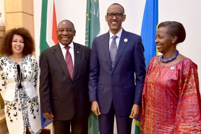 From left to right: South African Minister of International Relations and Cooperation Lindiwe Sisulu, President Cyril Ramaphosa, President Paul Kagame and former minister of foreign affairs and cooperation in Rwanda, Louise Mushikiwabo at the State house in Kiigali (file photo).