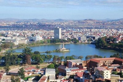 Vue sur le Lac Anosy en juillet 2009, au centre de la ville d'Antananarivo, capitale de Madagascar.