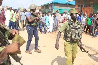 Police in Mandera town (file photo).