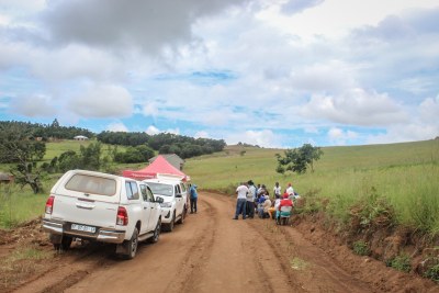 MSF mobile COVID-19 vaccination View of MSF mobile COVID-19 vaccination site in the remote area of Mhlahlwen in the Shiselweni region. MSF is supporting a national vaccination campaign by vaccinating remote rural communities.
