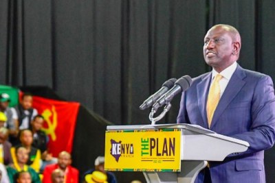 President-elect William Ruto unveiling the Kenya Kwanza Alliance manifesto at the Kasarani Indoor Arena in Nairobi (file photo).