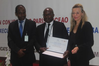 Cérémonie de remise Certificats du programme Executive Management Stratégique banque (Cemstrat), le jeudi 22 septembre 2022, organisée par le Centre Ouest africain de formation et d’études bancaires (Cofeb) et HEC Paris