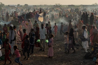 Displaced people arrive in South Sudan from Sudan through the Joda boarder crossing (file photo).