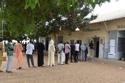 Senegalese citizens have voted in what has been described as a test for the new government which will clarify the political game. APS reports that the ballots will send 165 representatives to the National Assembly.